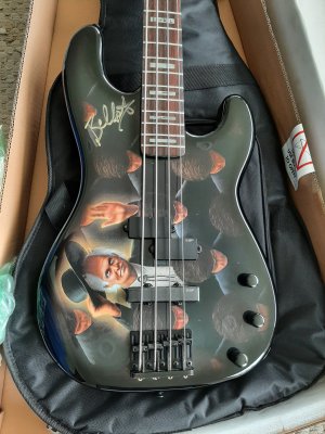 Bello bass 1.jpg